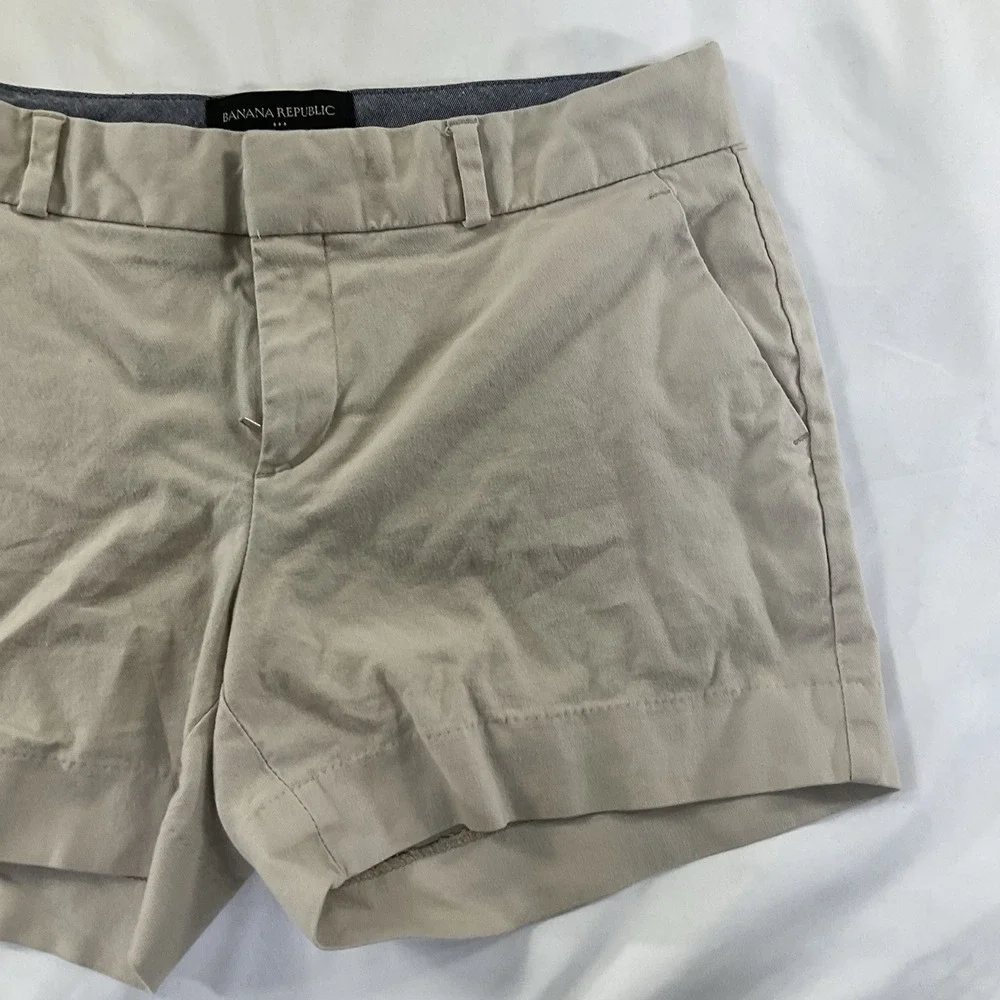 Banana Republic Women's Sz 0P Petite Khaki Shorts 4